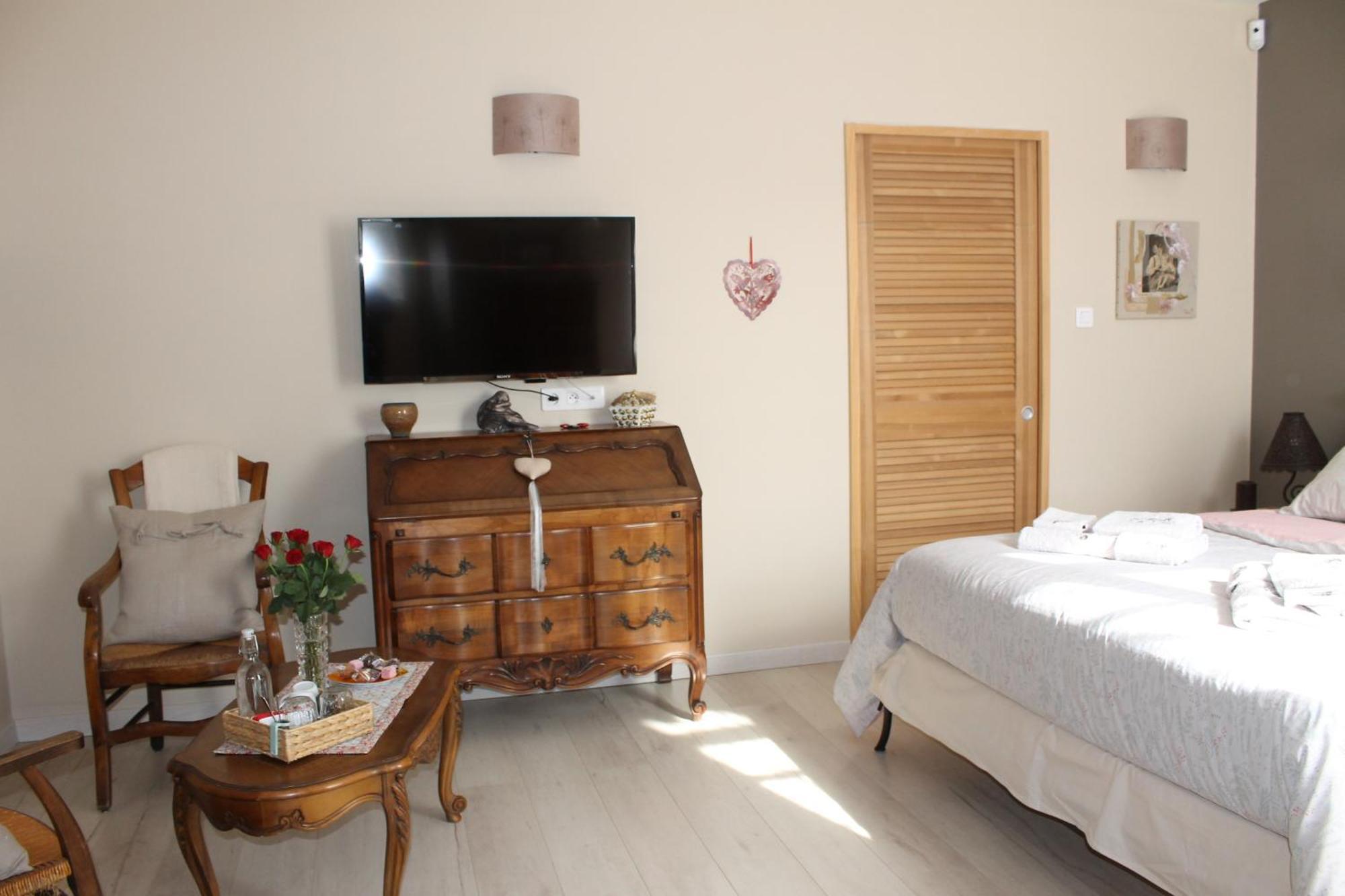 Lou Bastido Hotel Marseille Room photo